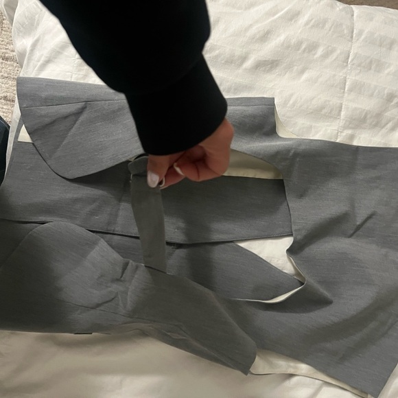 Auteur Grey “Mae” Tailored Vest – Size Small (NWT) - Picture 5 of 10